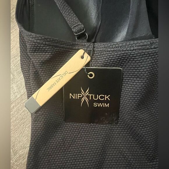 Nip Tuck Swim  Multifit Cup Joanne One-Piece Swimsuit- Size 6 - Picture 4 of 11